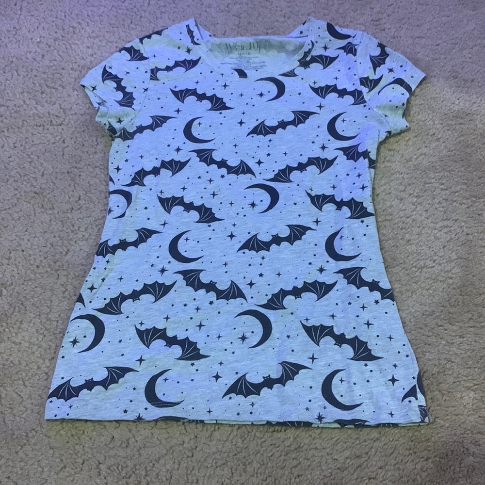 Grey and black halloween t-shirt